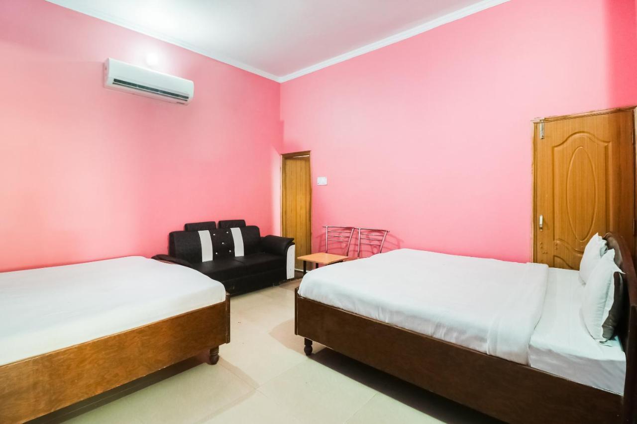 Spot On 61434 Sabri Barkat Hotel Roorkee Zewnętrze zdjęcie